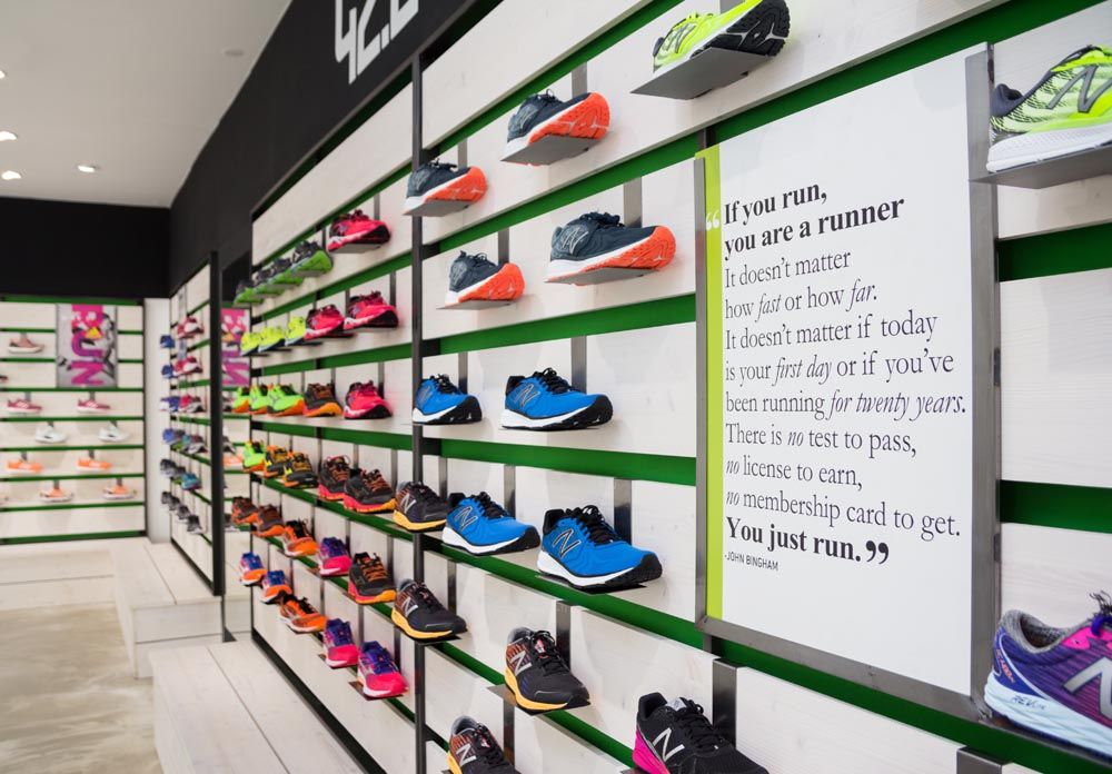 42.2_Running_Store_modnialmanah_fashion