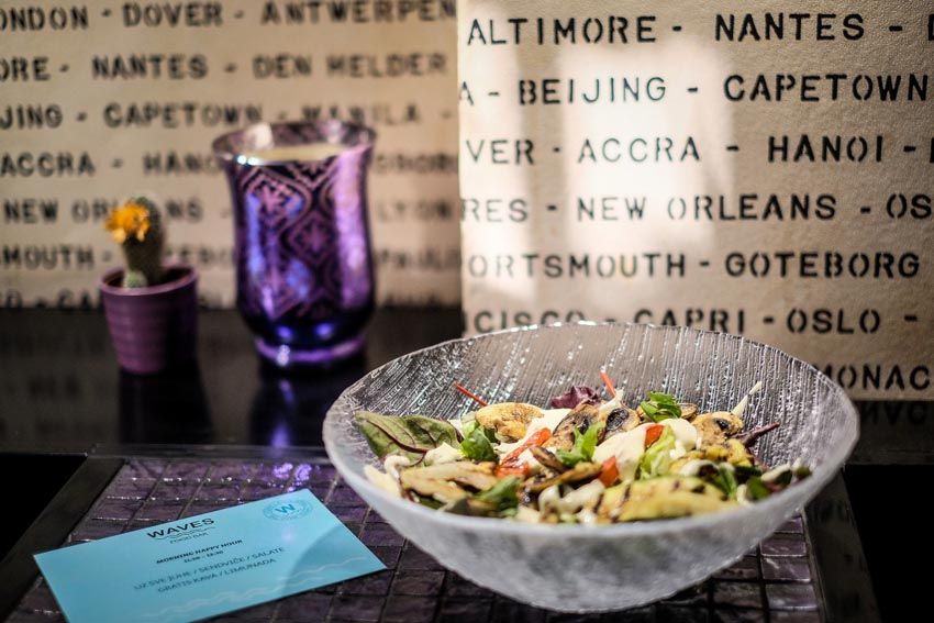 waves-denim-bar-modnialmanah-gastro
