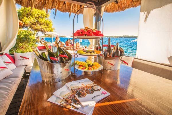 hula_hula_hvar_modnialmanah_lifestyle