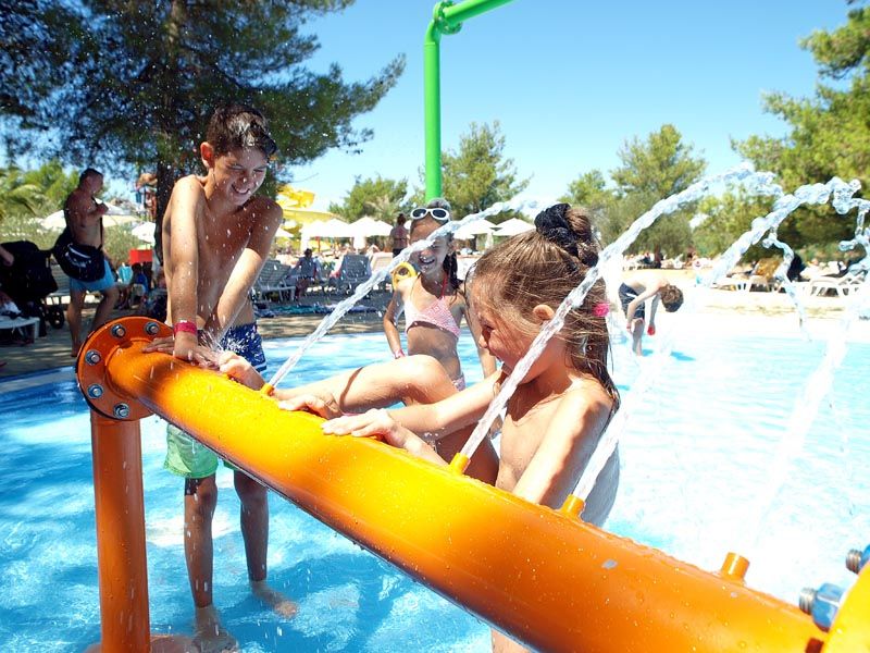 solaris_beach_resort_šibenik_aquapark_modnialmanah