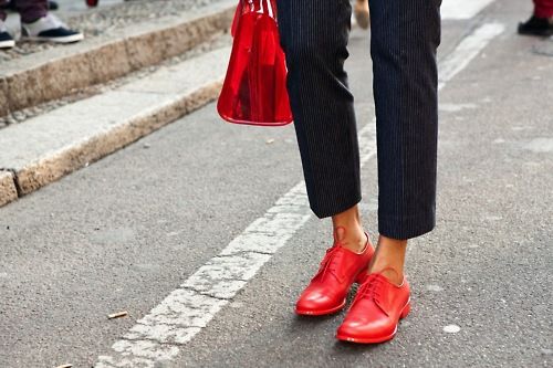 fashion-cipele-crvene-modnialmanah
