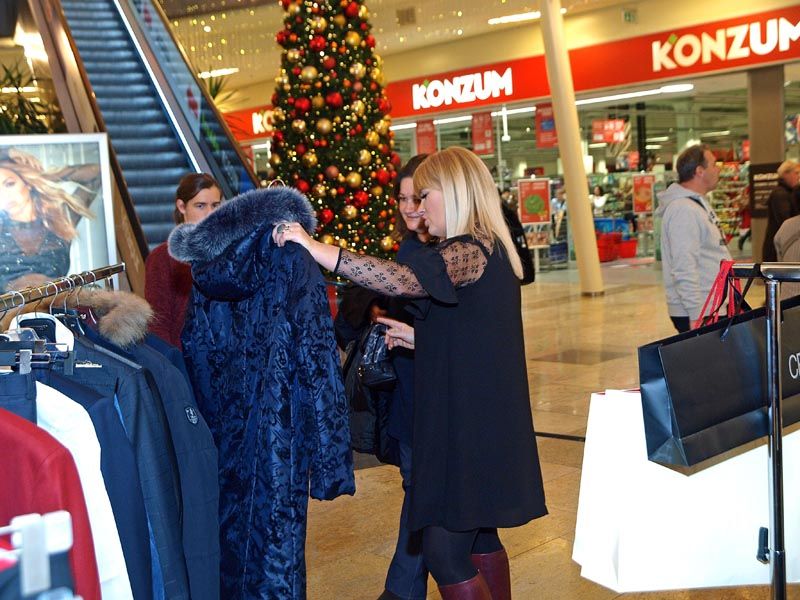 Premium-shopping-day-westgate-foto-by-Nikola-Zoko-modnialmanah