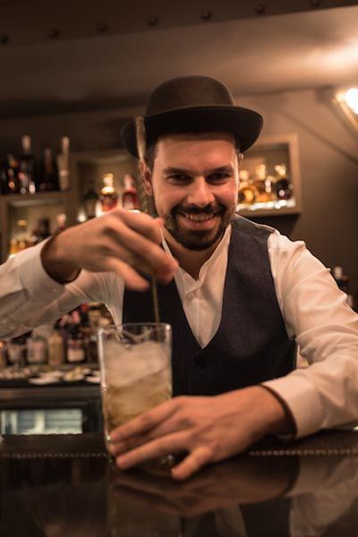 aperitivo-bar-modnialmanah-lifestyle