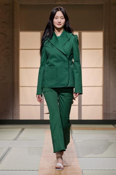 h&m-studio-ss-2018-fashion-modnialmanah