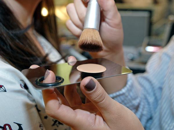 beauty-puder-lov-modnialmanah-make-up-šminka