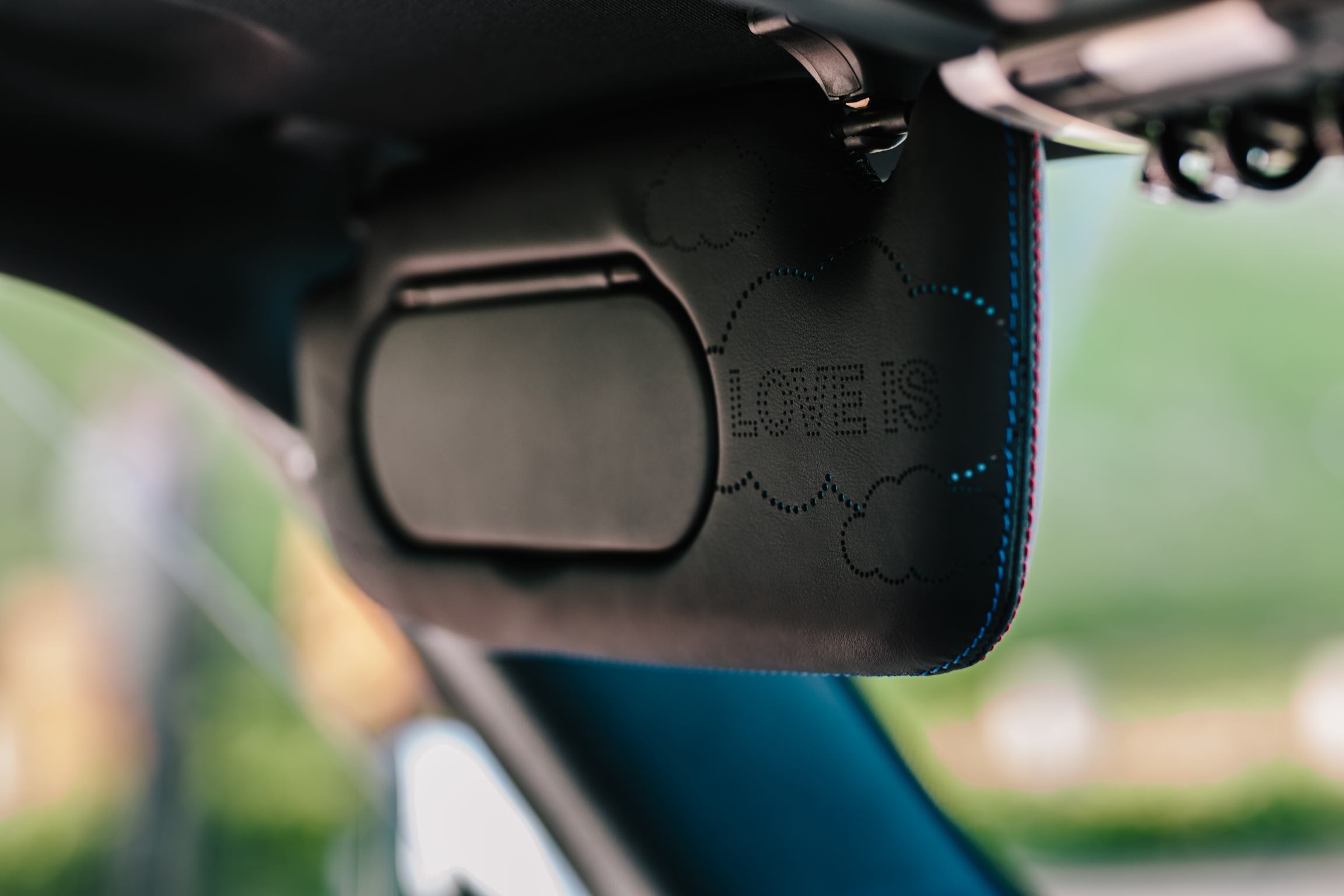 mini-cooper-kraljevsko-vjenčanje-modnialmanah-lifestyle