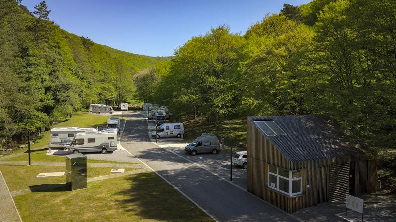 kampiranje-slavonija-lifestyle-modnialmanah-zlatni-lug
