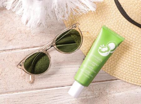 modnialmanah-beauty-essentials-artistry