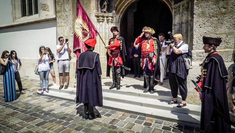 kravat-pukovnija-lifestyle-modnialmanah