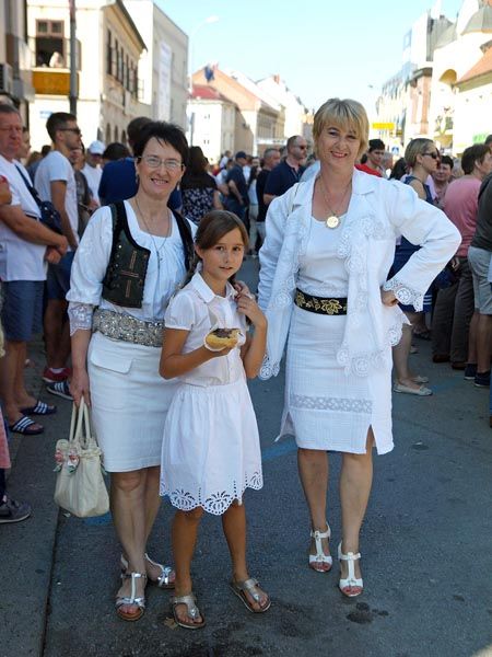 vinkovačke-jeseni-modnialmanah-lifestyle-fashion-nošnja