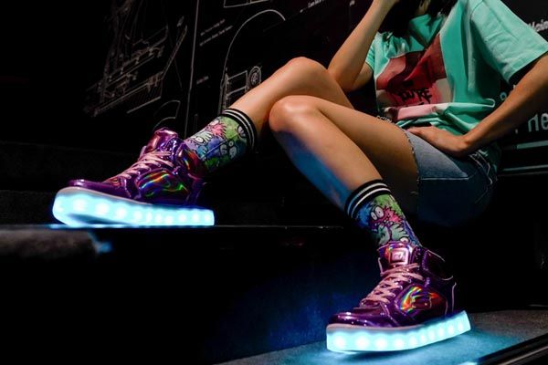 Skechers-Energy-Lights-fashion-modnialmanah