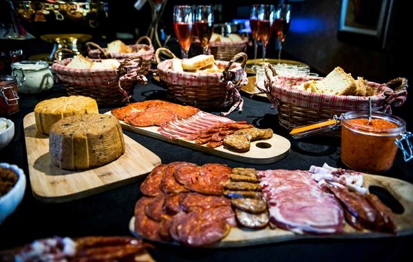 srijemski-doručak-gastro-modnialmanha