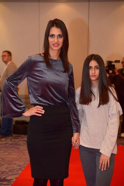 fashion-revija-modnialmanah-humanitarna