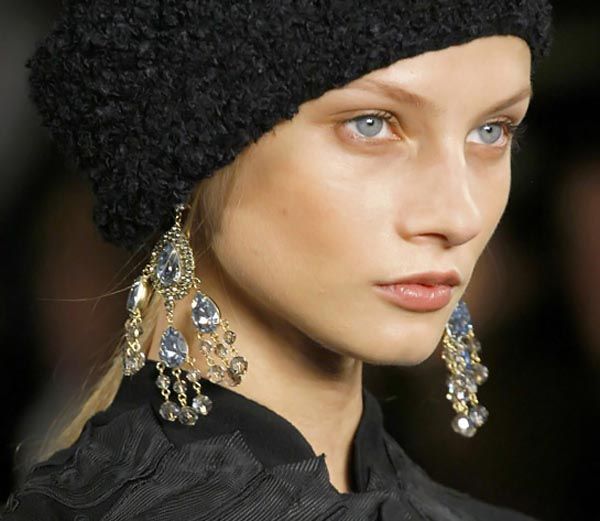 naušnice-nakit-modnialmanah-fashion