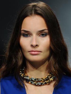 beauty-kosa-razdjeljak-frizura-modnialmanah