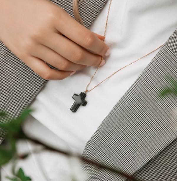 medallion-iva-viljevac-modnialmanah-fashion