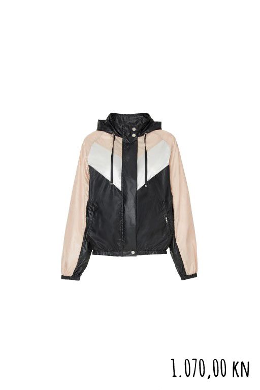 liuo-jo-modnialmanah-fashion