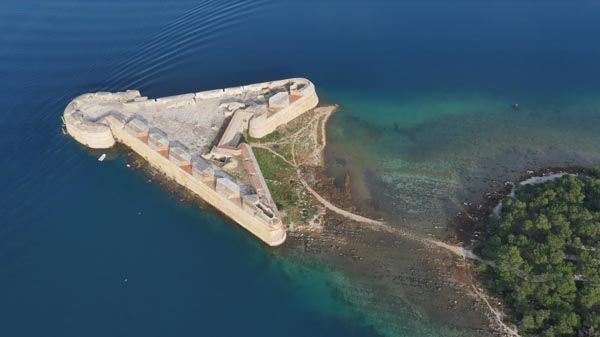 Tvrđava-svetog-nikole-šibenik-lifestyle-modnialmanah