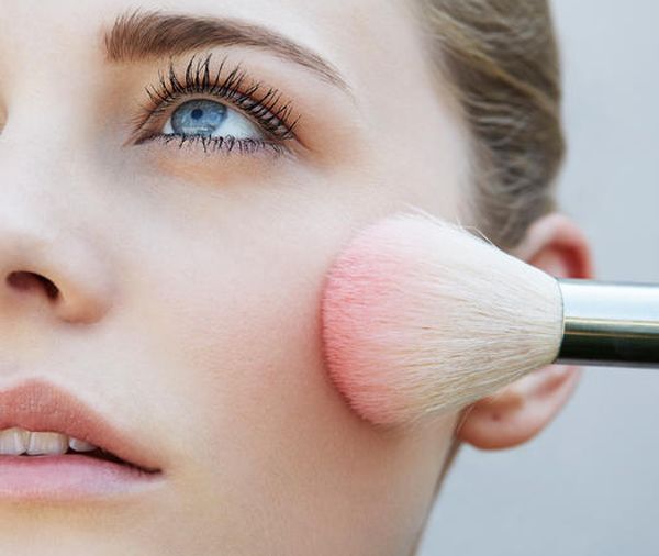 beauty-rumenilo-make-up-šminka-modnialmanah