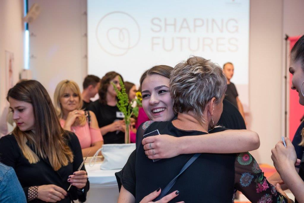 beauty-schwarzkopf-professional-shaping-futures-modnialmanah