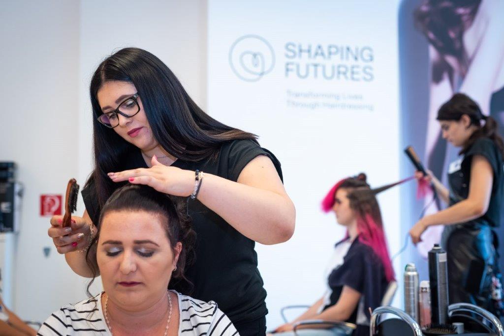 beauty-schwarzkopf-professional-shaping-futures-modnialmanah