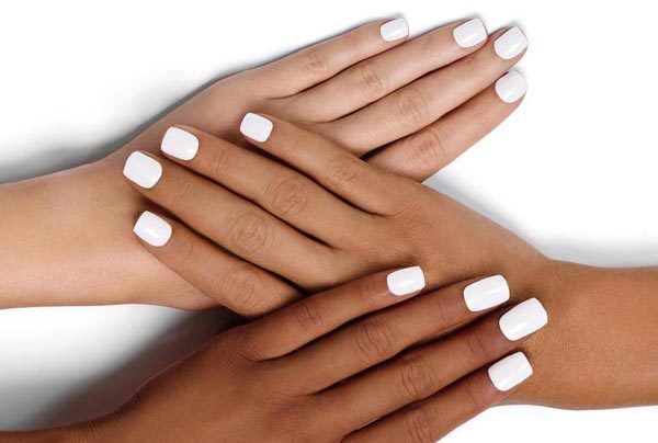 bijeli-lak-beauty-modnialmanah-nokti