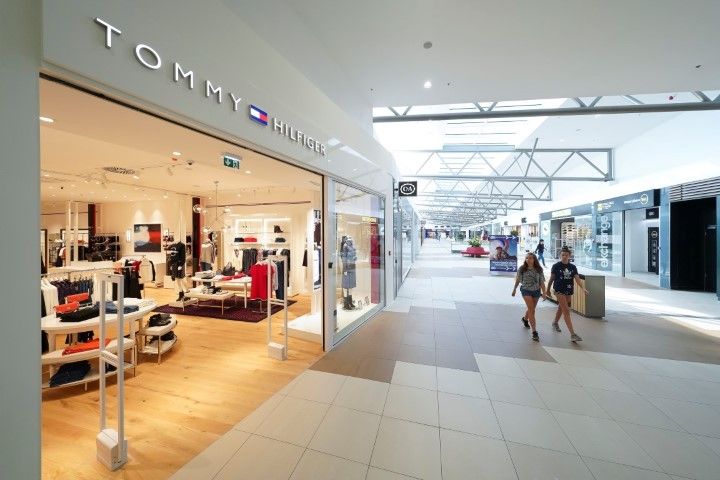 tommy-hilfiger-supernova-zadar-shopping-modnialmanah