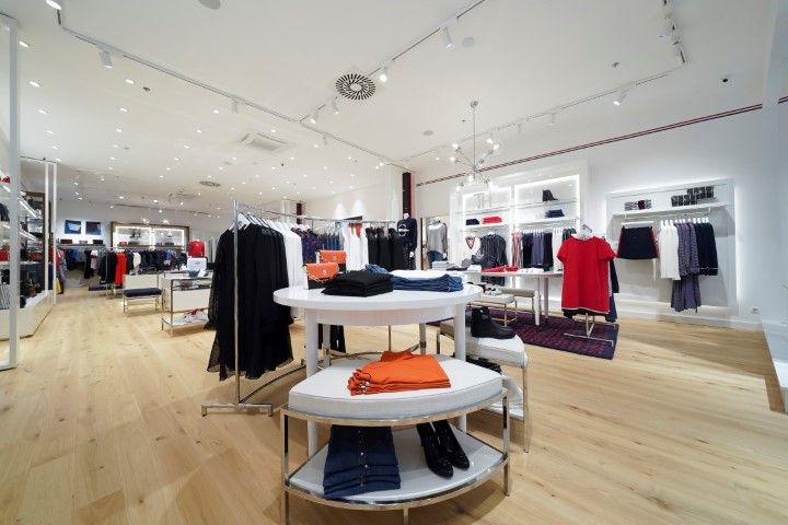 tommy-hilfiger-supernova-zadar-shopping-modnialmanah