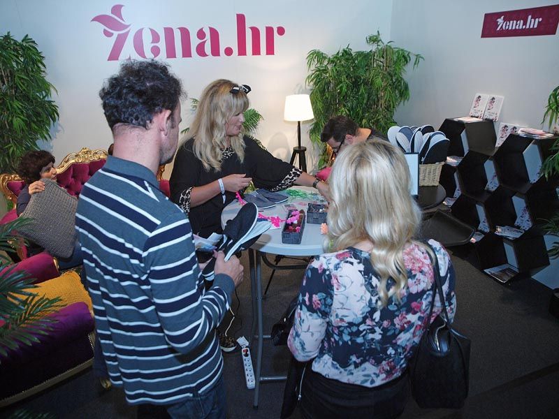 žena-hr-indizajna-sajam-modnialmanah