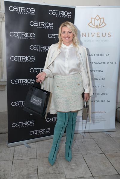 ivana-jurić-klovićevi-dvori-revija-ziaja-catrice-modnialmanah