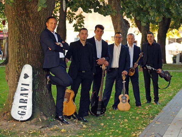 garavi-toše-proeski-modnialmanah-lifestyle