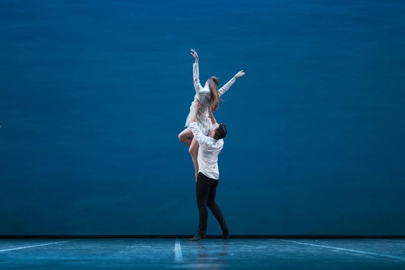 GIAMBATTISTA-VALLI-H&M-hnk-modnialmanah-fashion