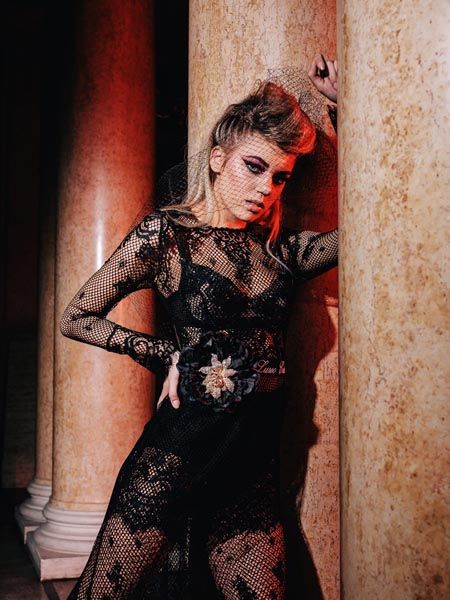 Extravagant-Gala-fashion-modnialmanah