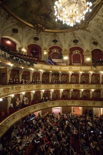 GIAMBATTISTA-VALLI-H&M-hnk-modnialmanah-fashion