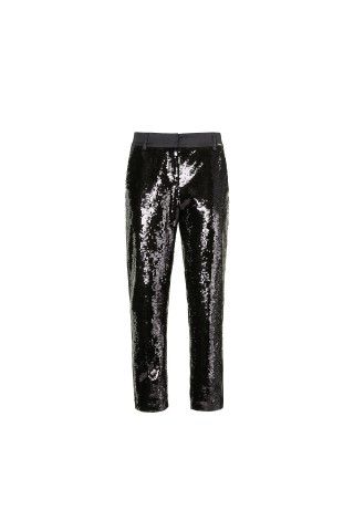 fashion-crveno-domjenak-modnialmanah