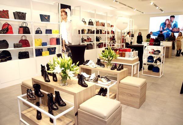 fashion-guess-modnialmanah-city-center-one-east