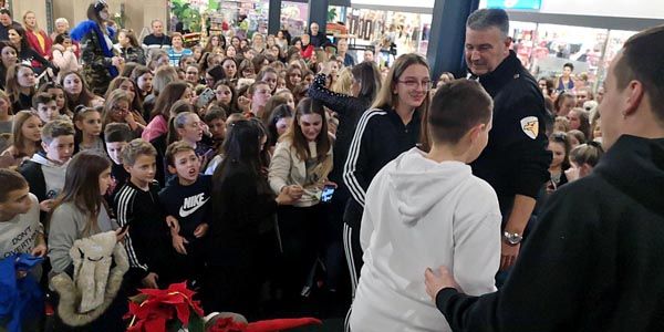 salona-mall-modnialmanah-split-mercator-revija