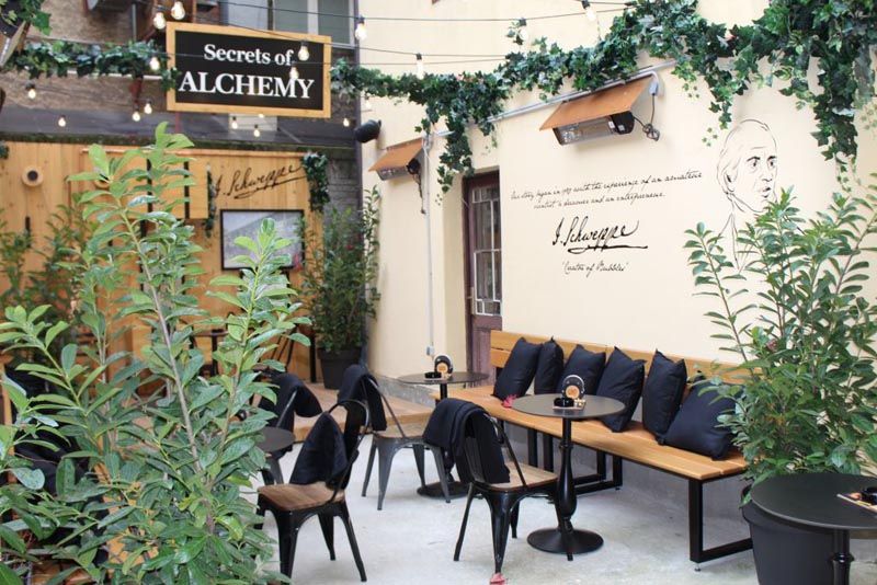 advent-u-zagrebu-vinil-bar-schweppes-modnialmanah-lifestyle