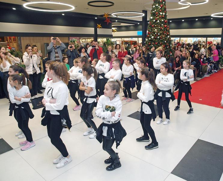 salona-mall-modnialmanah-split-mercator-revija