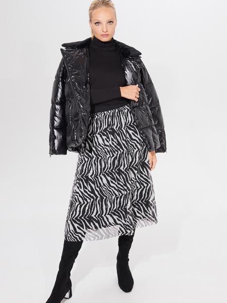 reserved-fashion-modnialmanah-zima-crno-bijelo