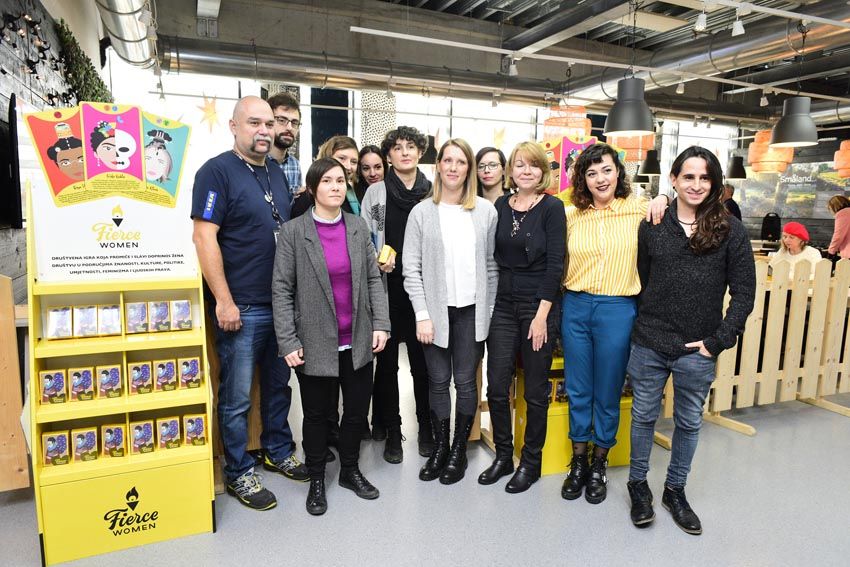 ikea-strašne-žene-karte-modnialmanah-lifestyle