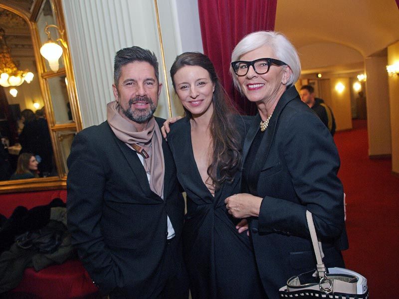 idiot-hnk-premijera-lifestyle-modnialmanah