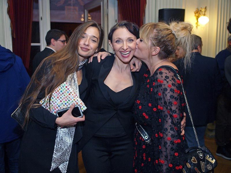 idiot-hnk-premijera-lifestyle-modnialmanah