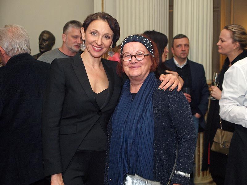 idiot-hnk-premijera-lifestyle-modnialmanah