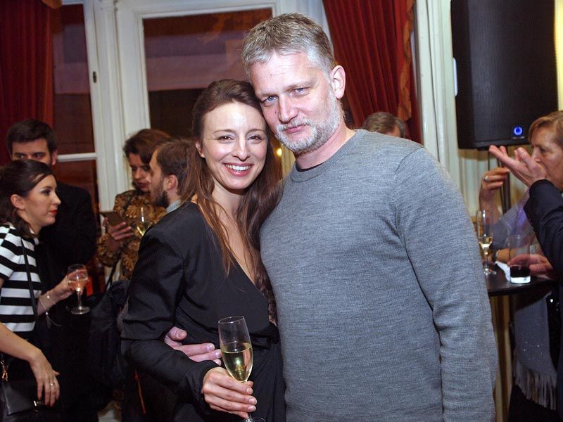 idiot-hnk-premijera-lifestyle-modnialmanah