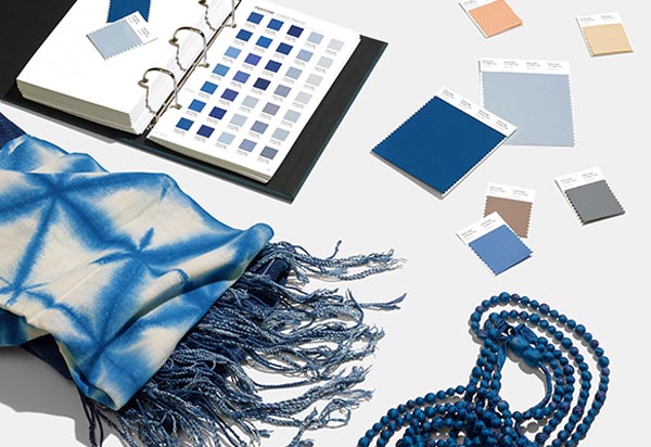 fashion-pantone-Classic Blue-19-4052-modnialmanah