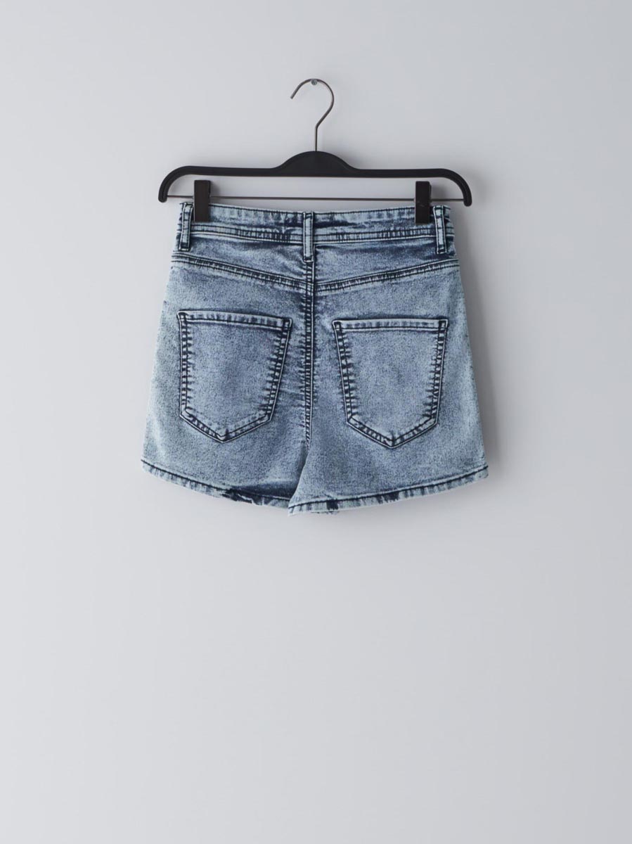 cropp-fashion-hlačice-modnialmanah