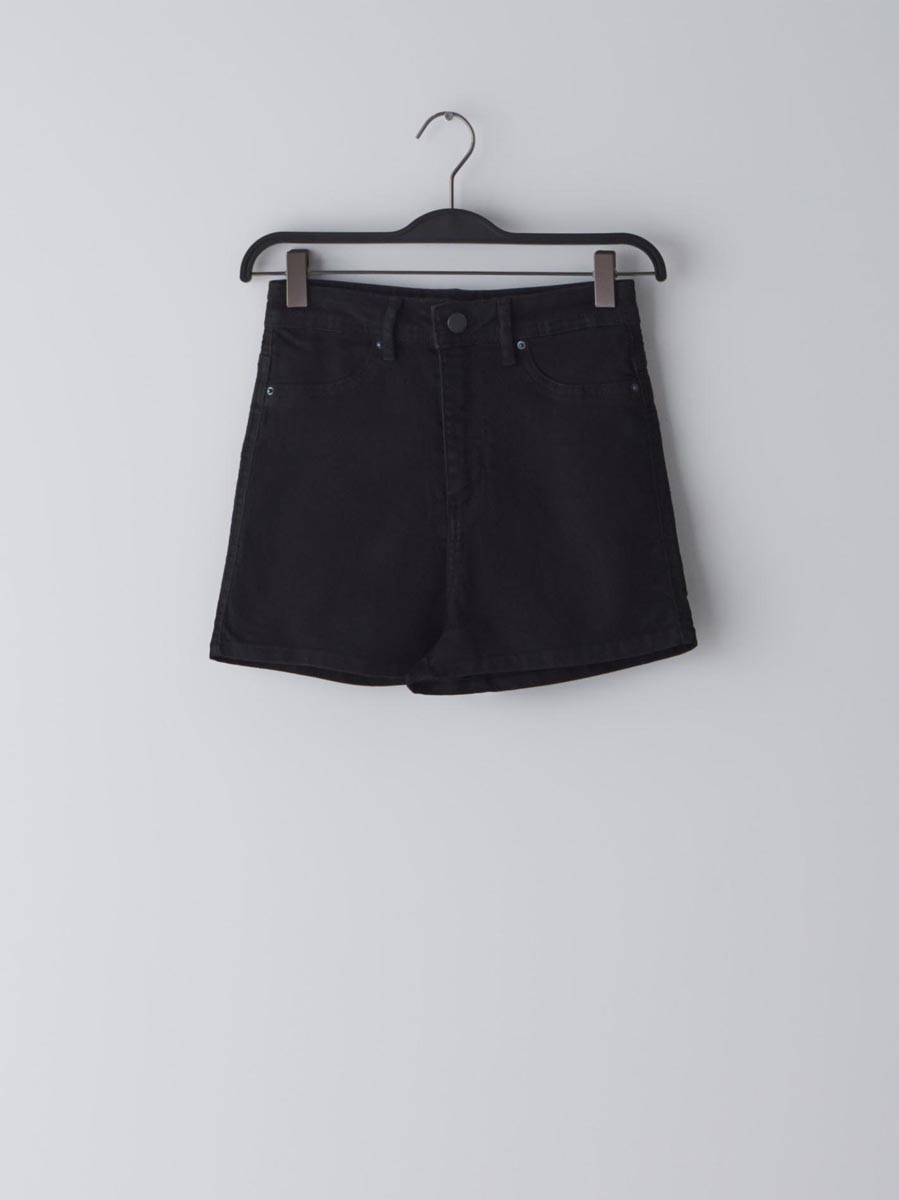 cropp-fashion-hlačice-modnialmanah