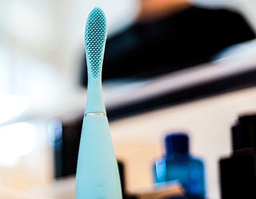 foreo-issa-četkica-za-zube-modnialmanah-higijena