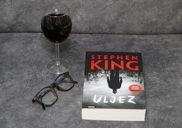 knjižara-znanje-stephen-king-modnialmanah-lifestyle-ostanidoma